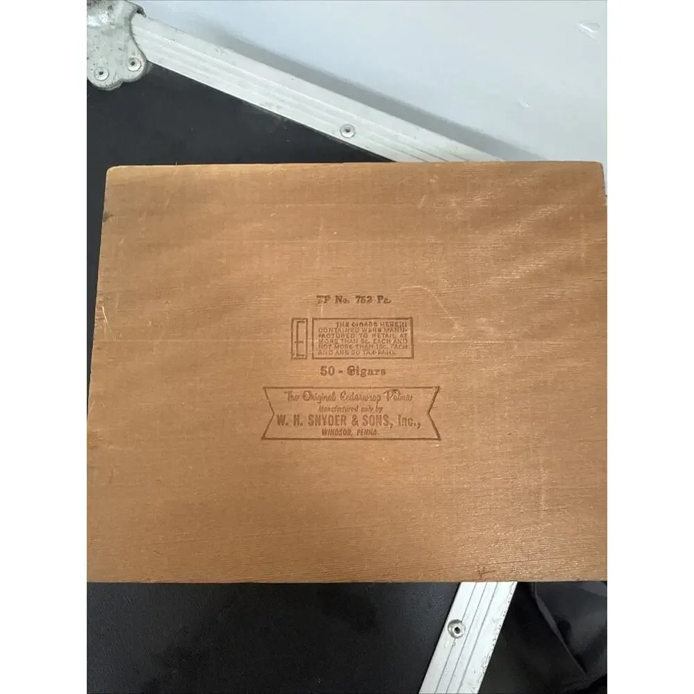House Of Windsor Palmas Cigar Box 15 Cents Decorative Wooden Box